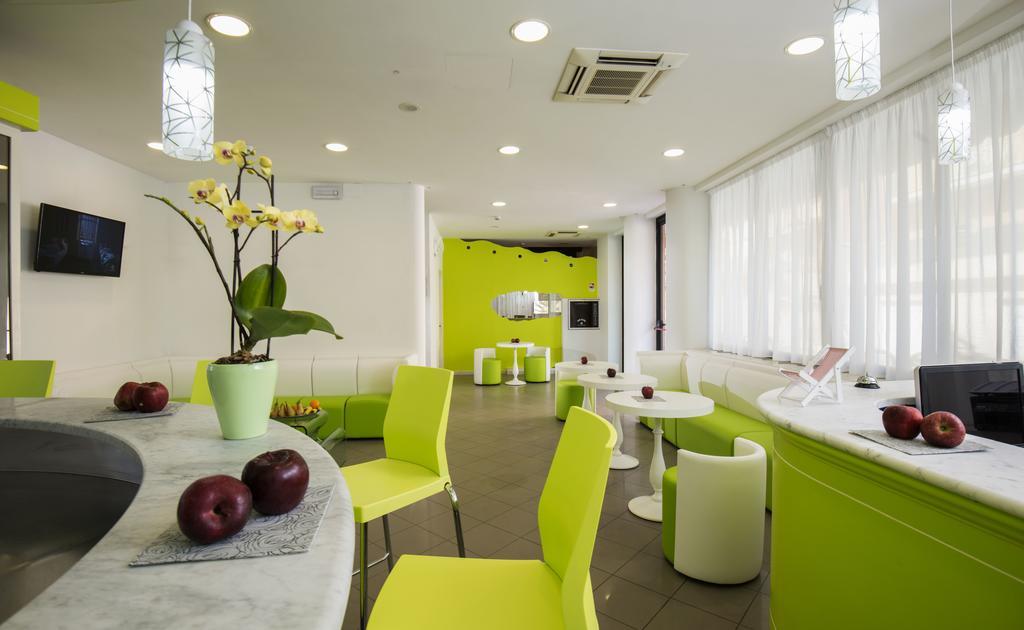 Hotel Scarlet Ρίμινι Εξωτερικό φωτογραφία