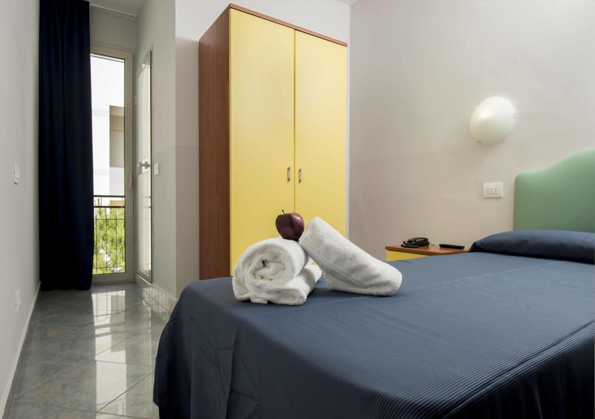 Hotel Scarlet Ρίμινι Εξωτερικό φωτογραφία